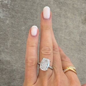 Anna Zuckerman 7 Carat Engagement Ring. size 6.  White Diamond Crystalline